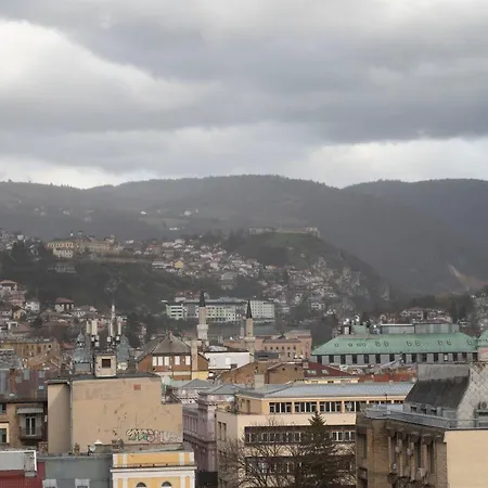 Lux Sara - Location & Stunning View Apartamento Saraievo