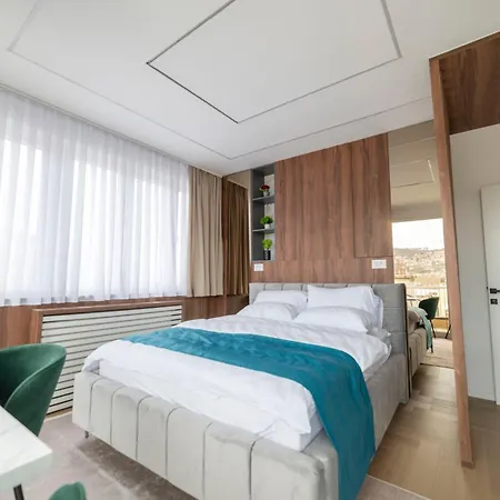 Lux Sara - Location & Stunning View